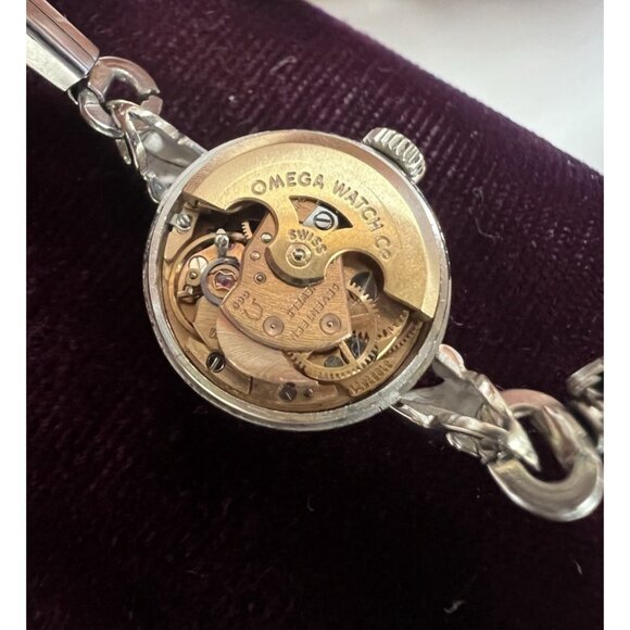 Omega Women's Watch 14k White Gold Case Vintage 70's Swiss Automatic Petite 17mm - Picture 7 of 15